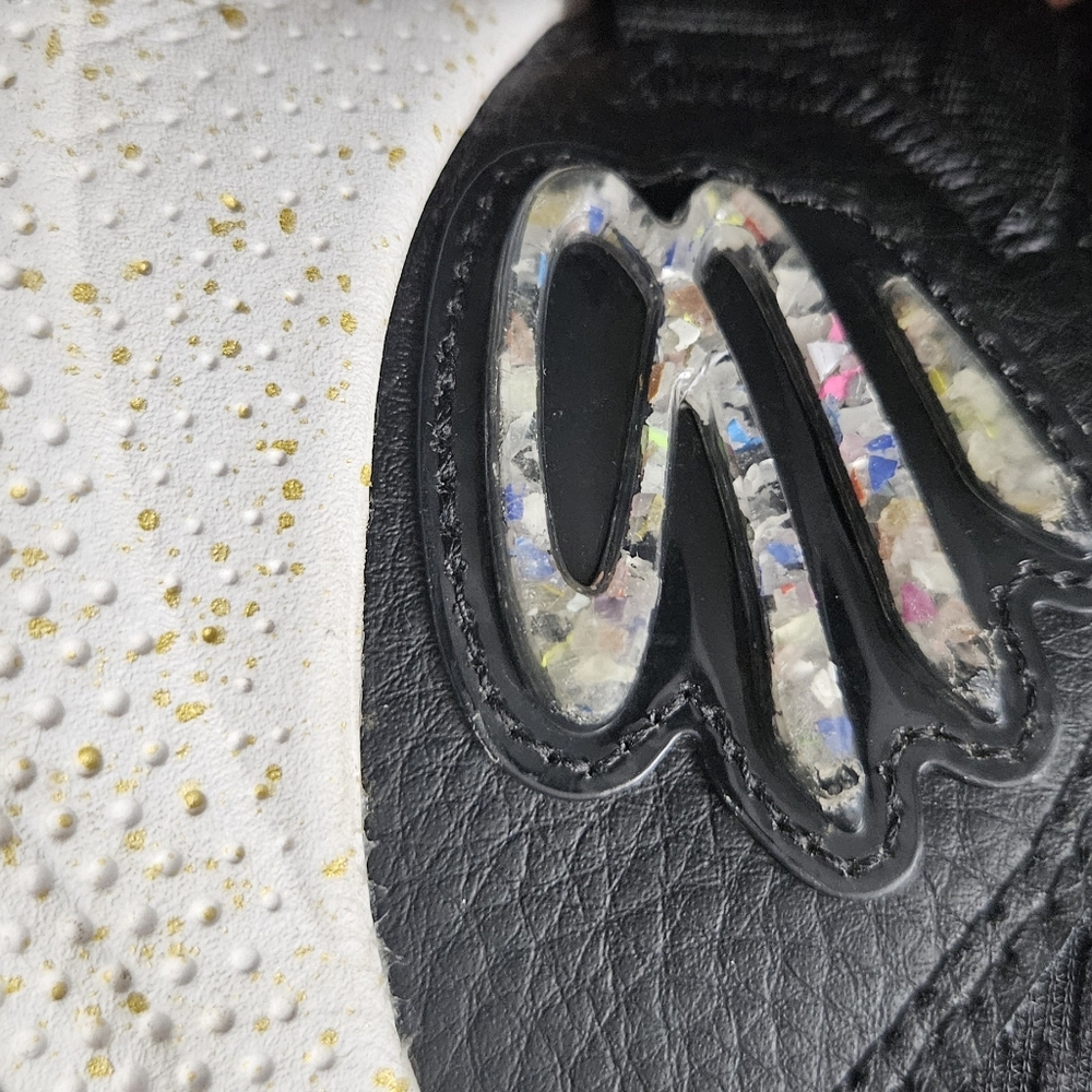 Under Armour Curry 3Z7 'Black Metallic Gold' | Youth Size 5 - Picture 3 of 7